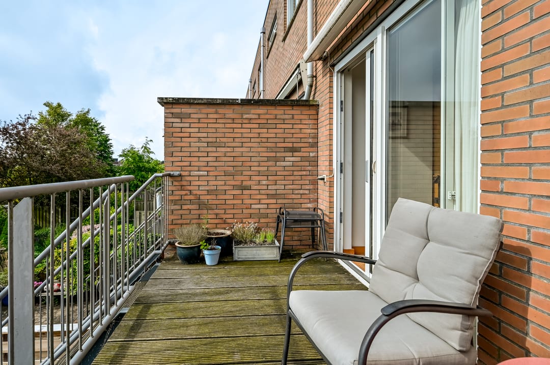Waterfront Living with Panoramic Markermeer Views — 17