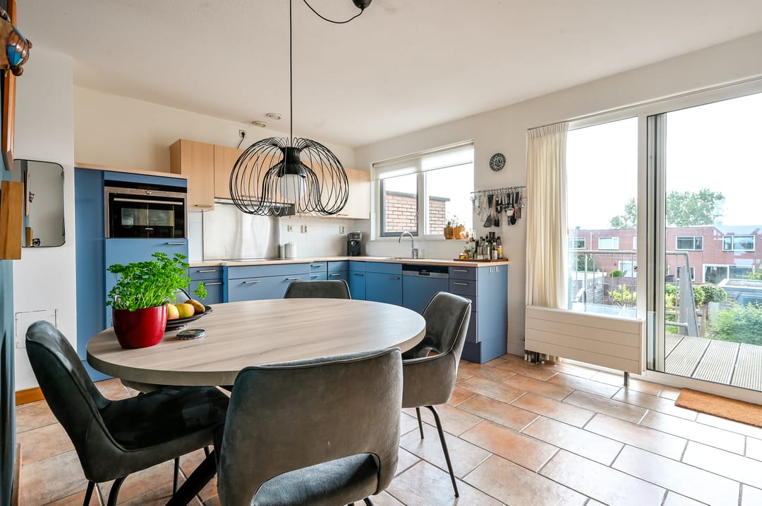 Waterfront Living with Panoramic Markermeer Views — 11