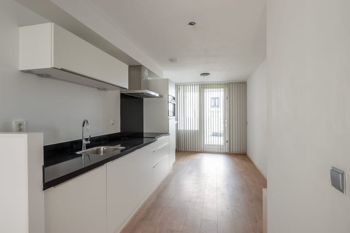 Appartement te koop: Cor Kieboomplein 131, Rotterdam