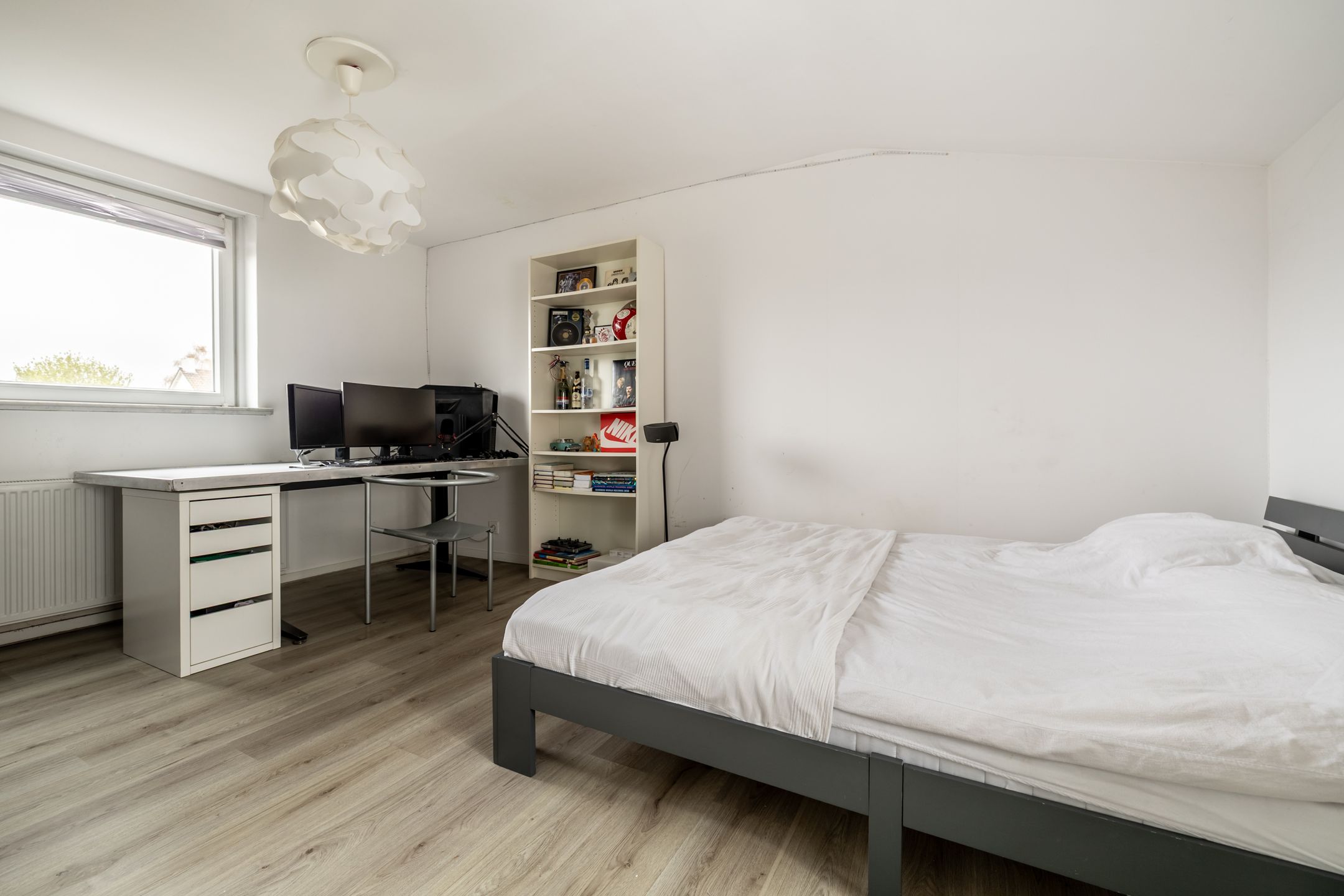 Spacious Detached Villa with Ground Floor Bedrooms Near Ulvenhoutse Bos — 36