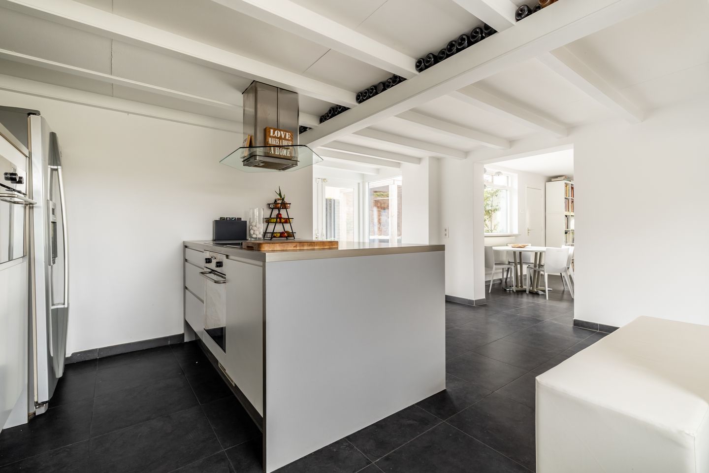 Spacious Detached Villa with Ground Floor Bedrooms Near Ulvenhoutse Bos — 14