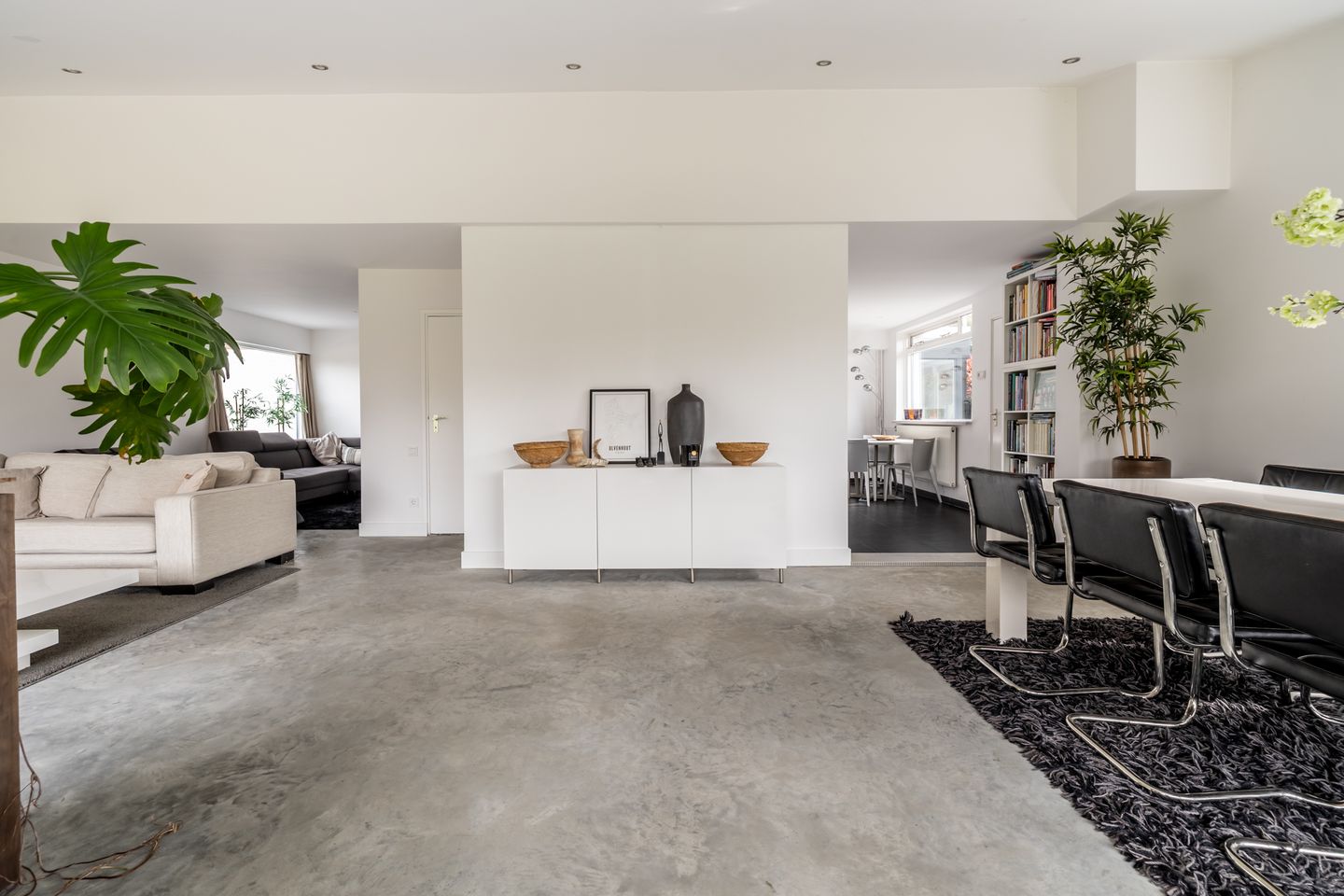 Spacious Detached Villa with Ground Floor Bedrooms Near Ulvenhoutse Bos — 19