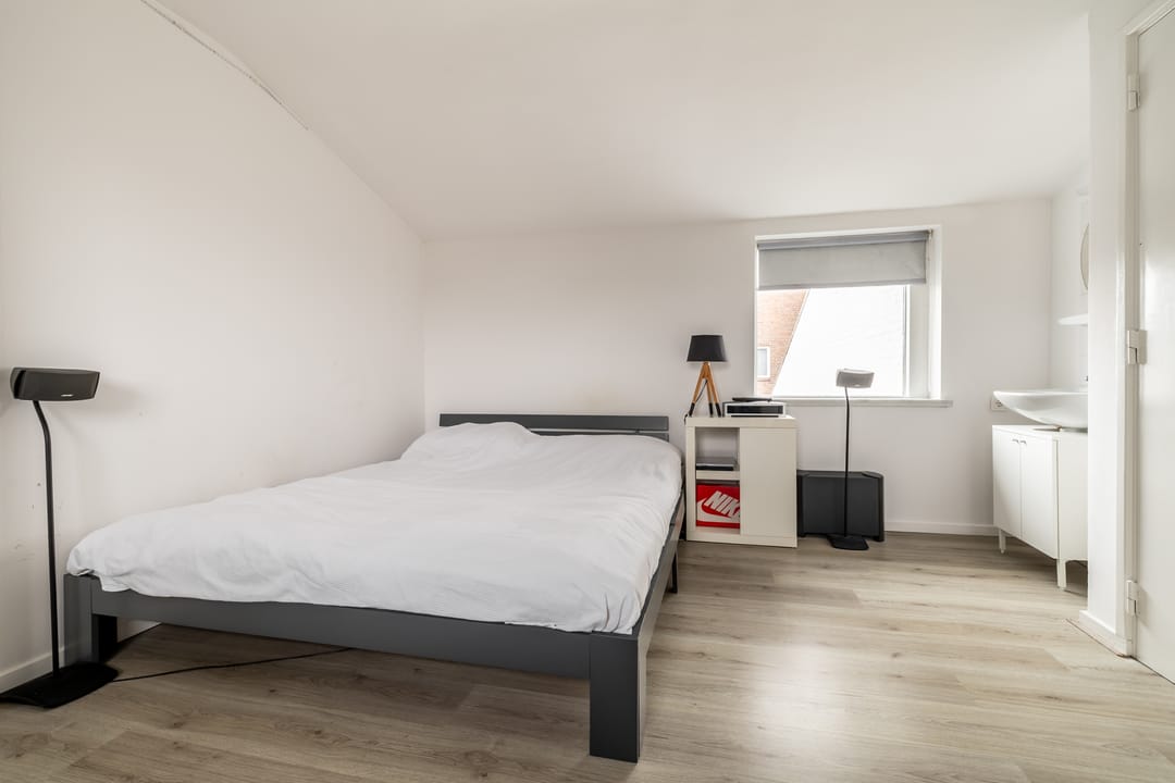 Spacious Detached Villa with Ground Floor Bedrooms Near Ulvenhoutse Bos — 38