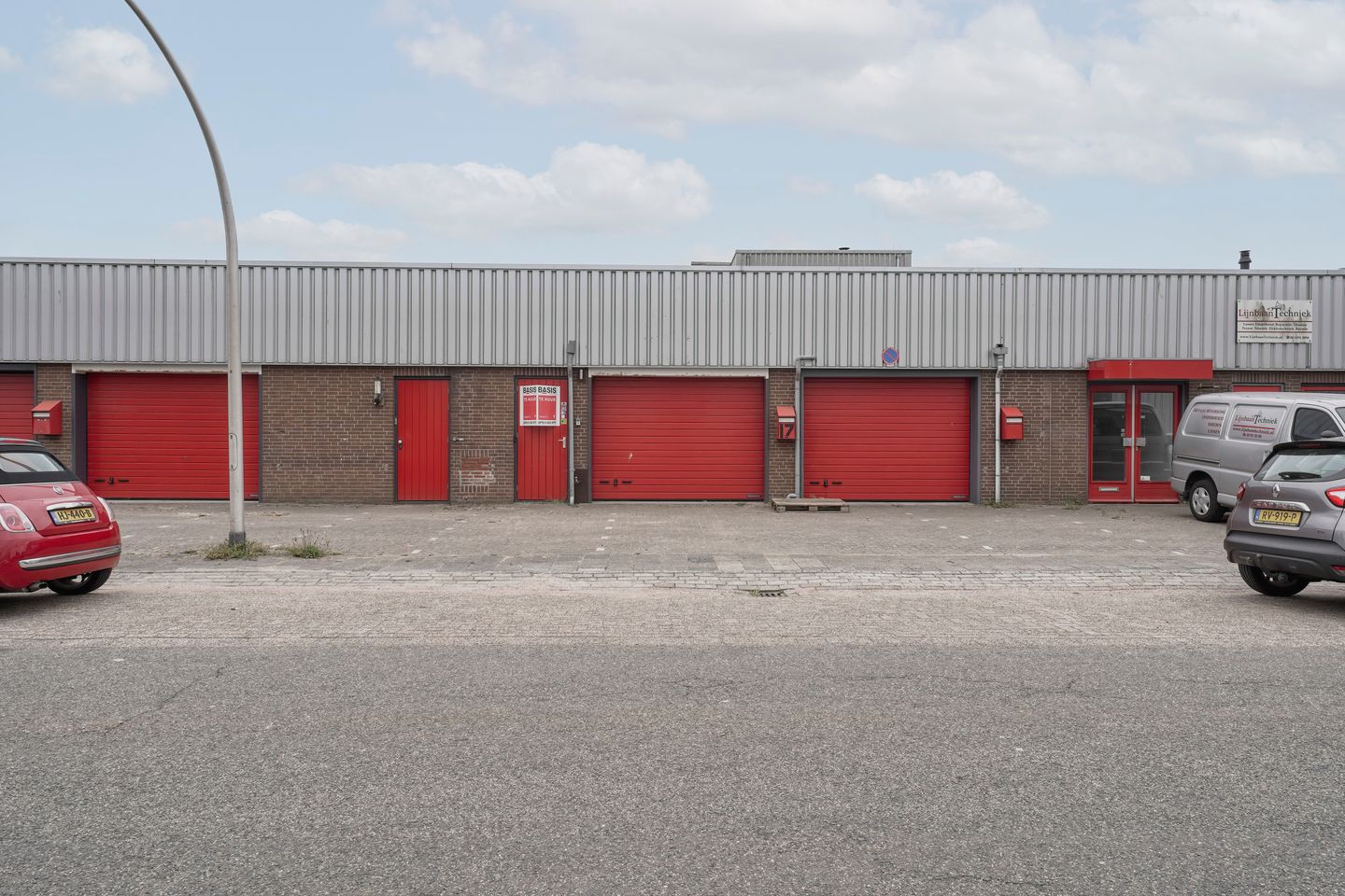 Bekijk foto 1 van Lijnbaanstraat 17