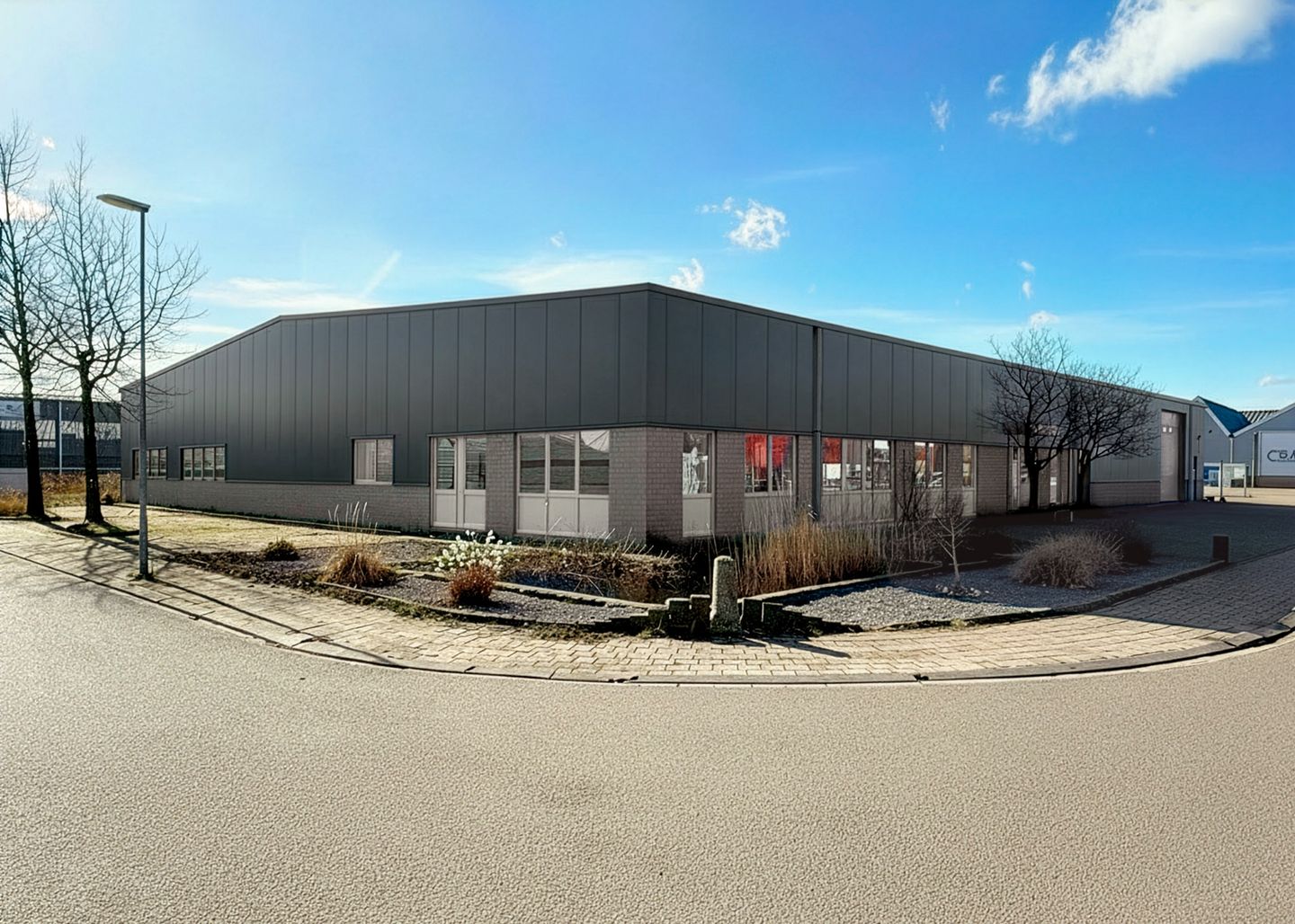 Bekijk foto 1 van Nieuwe Bredase Baan 22