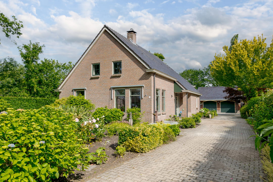 Photo 1 of Schoolstraat 1-A