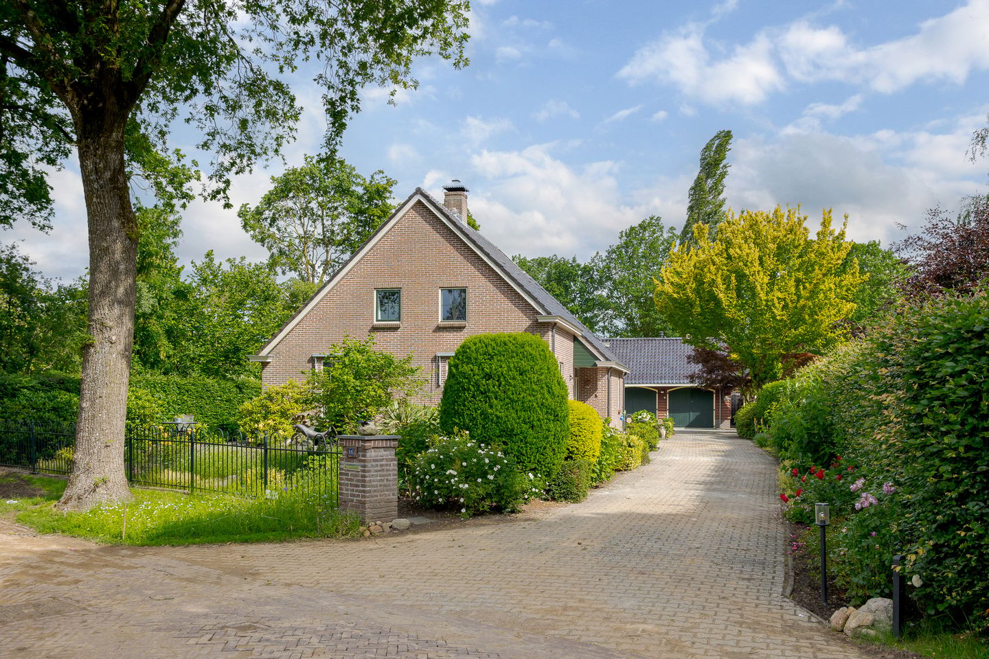 Photo 5 of Schoolstraat 1-A