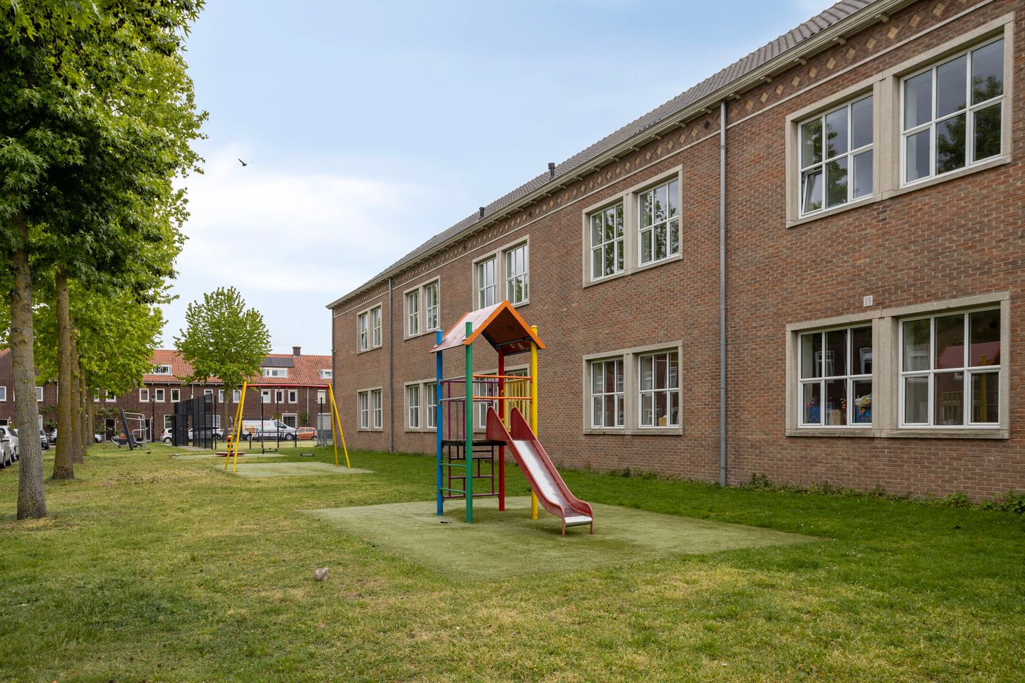 Spacious Family Home with 6 Bedrooms and Energy Label A in 's-Hertogenbosch — 25