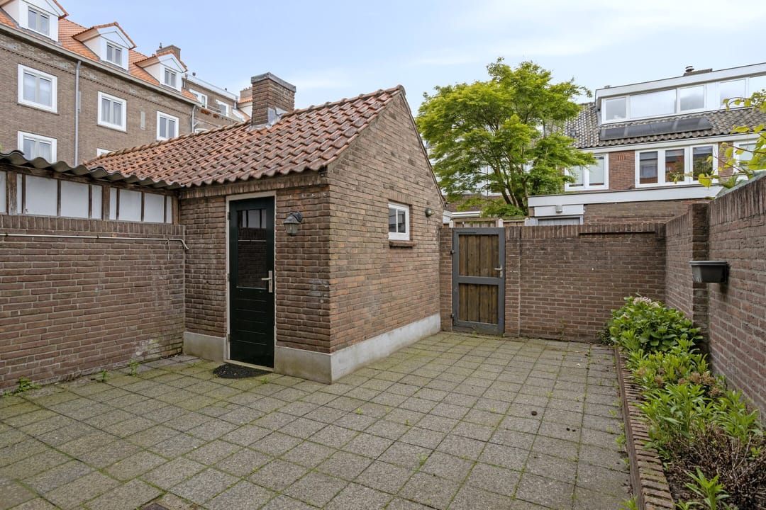 Spacious Family Home with 6 Bedrooms and Energy Label A in 's-Hertogenbosch — 7