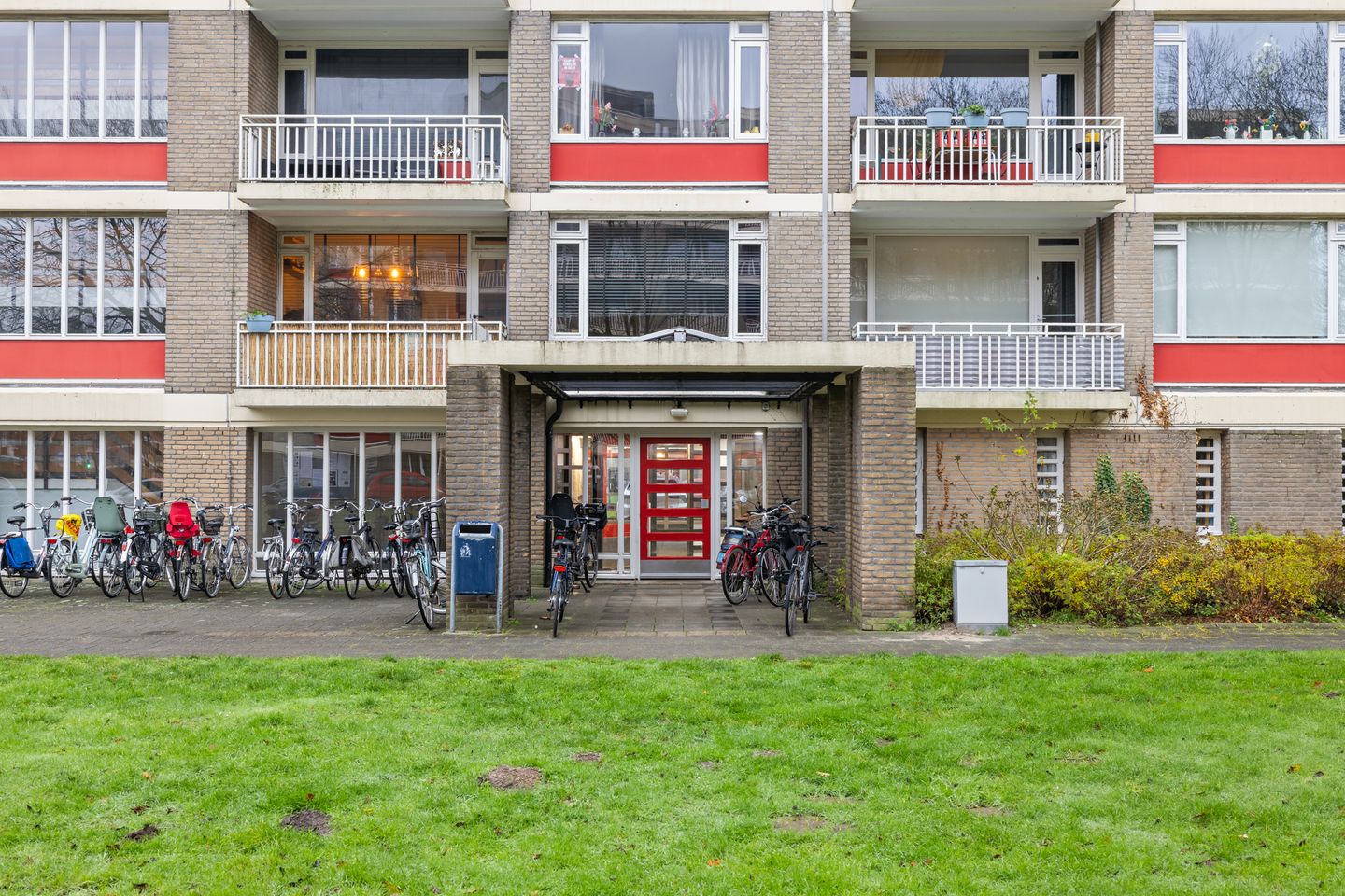 Photo 44 of Ringweg-Randenbroek 20-C