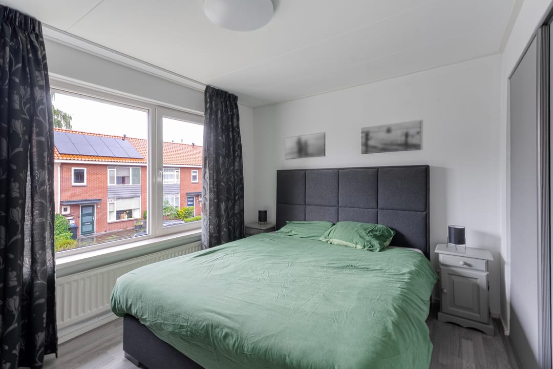 Photo 17 of de Genestetstraat 35