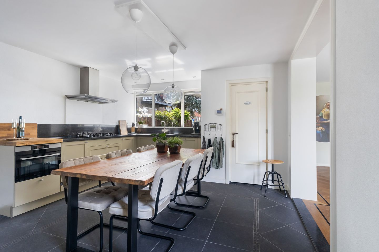 Photo 14 of Adriaan Heijnisstraat 1