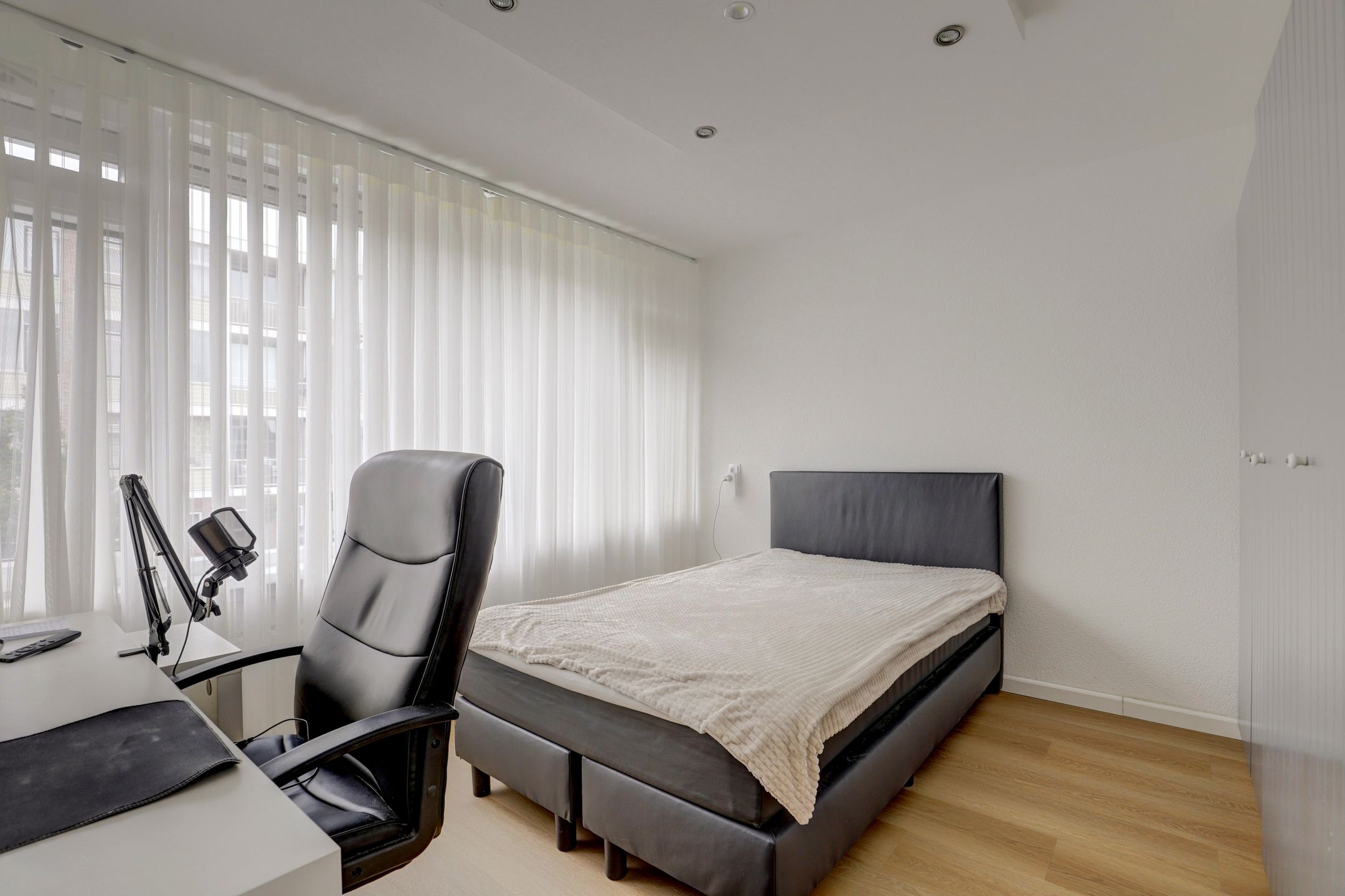 Photo 21 of Gerard Doustraat 8