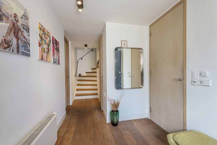 Twee-onder-één-kap te koop: Goudenregenstraat 25, Aalsmeer