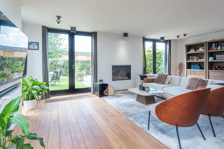 Twee-onder-één-kap te koop: Goudenregenstraat 25, Aalsmeer