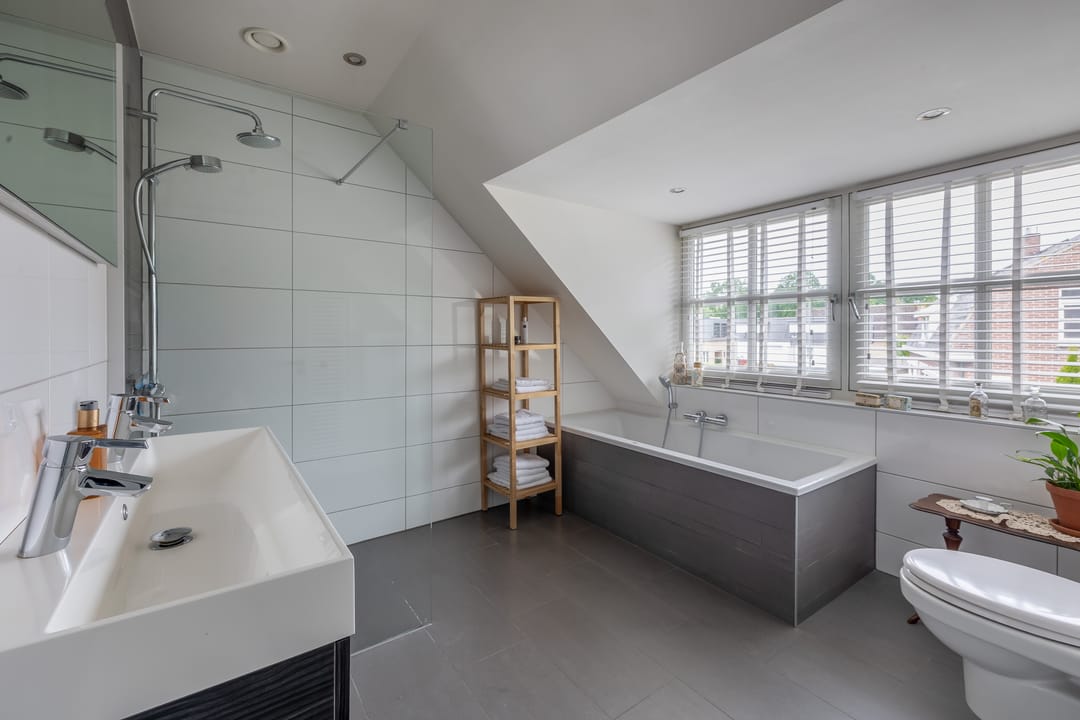 Photo 53 of Heistraat 38