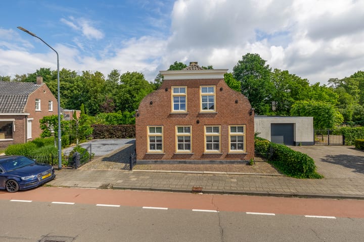 Photo 4 of Heistraat 38