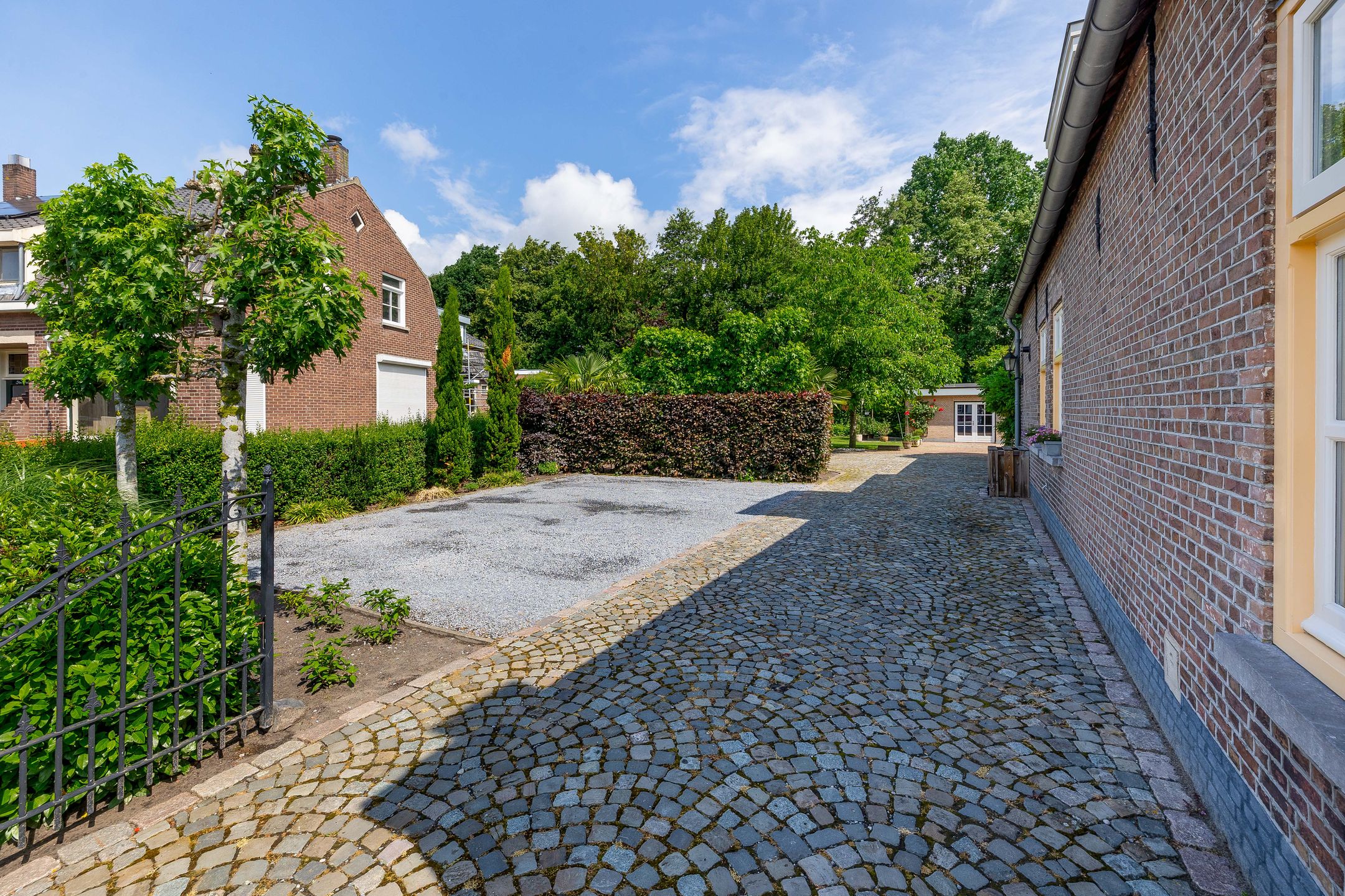 Photo 6 of Heistraat 38