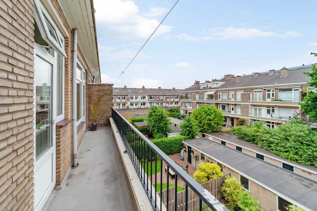 Photo 11 of Emmastraat 72