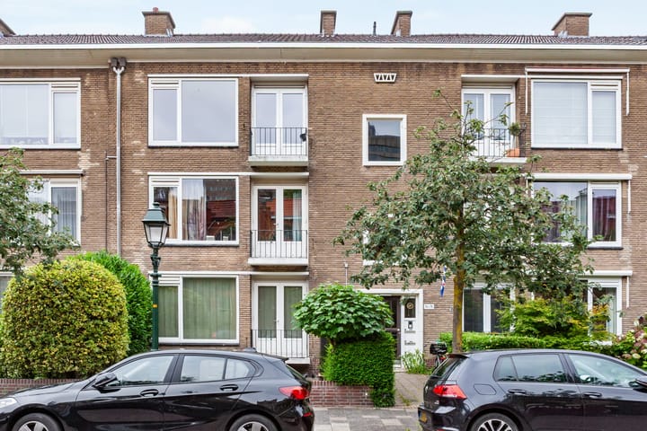 Photo 2 of Emmastraat 72