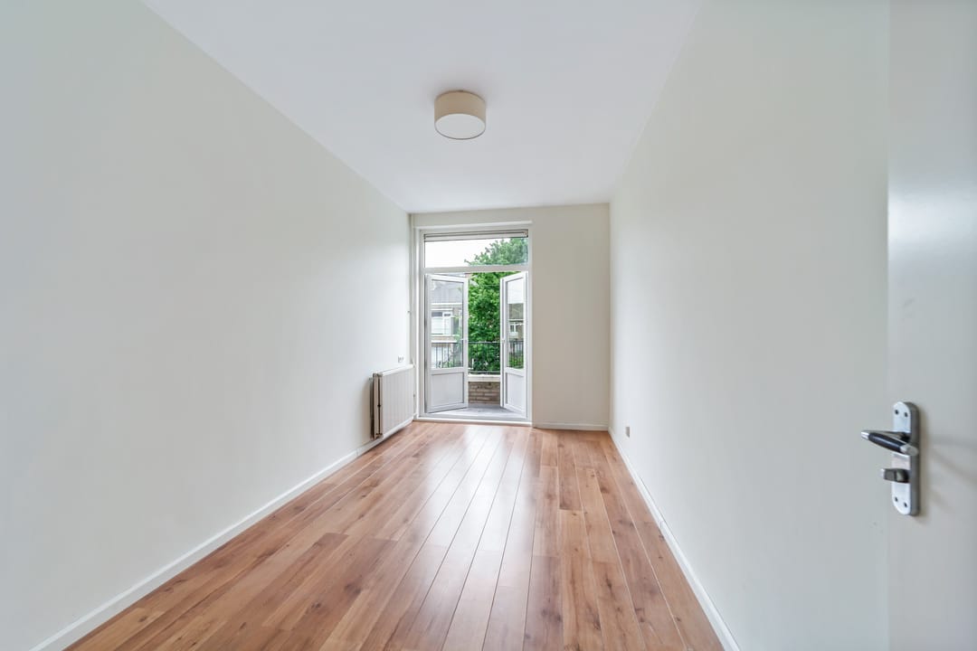 Photo 16 of Emmastraat 72