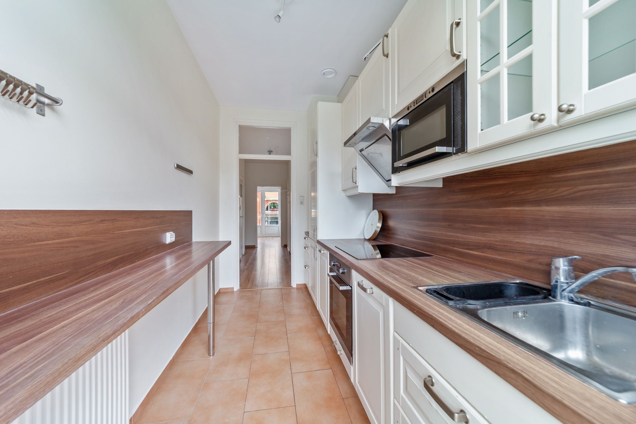Photo 15 of Emmastraat 72