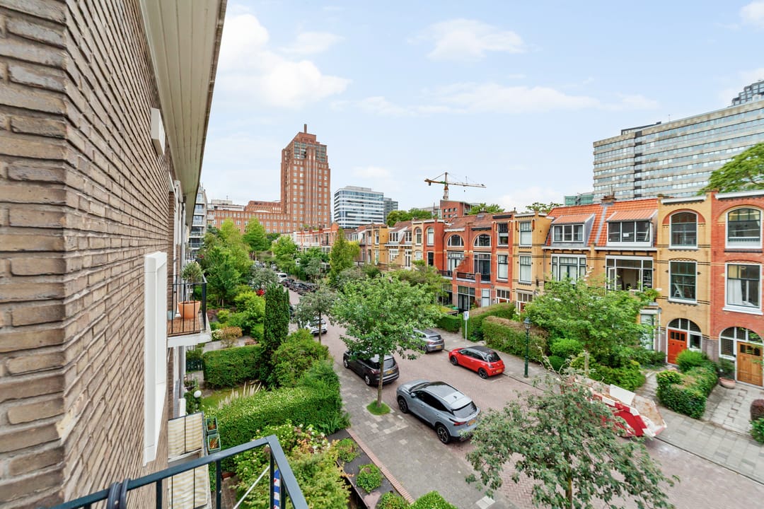 Photo 23 of Emmastraat 72