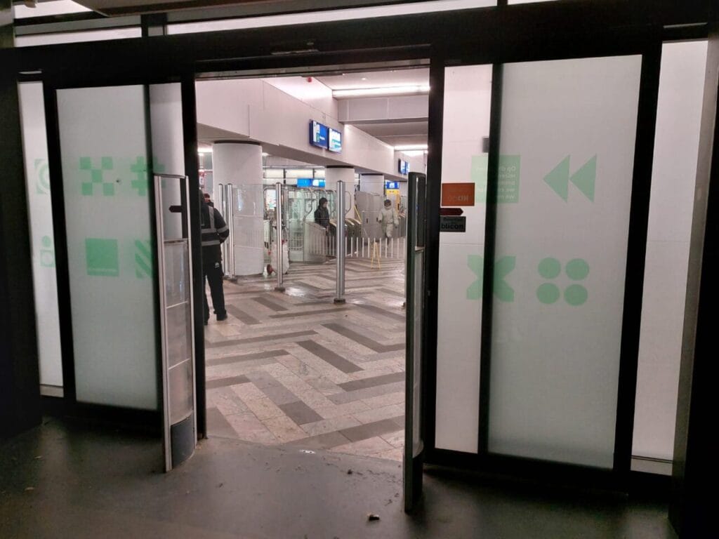 Bekijk foto 5 van Stationsplein 25