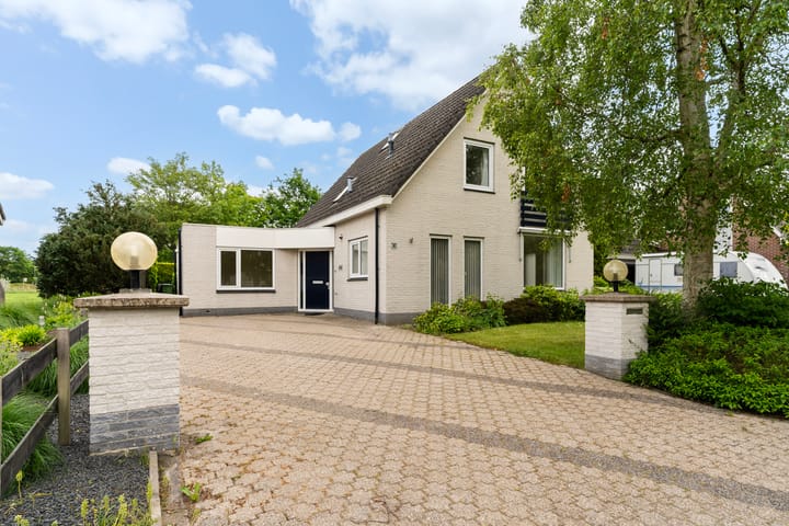 Vrijstaande woning te koop: Fogelsang 5, St.-Annaparochie