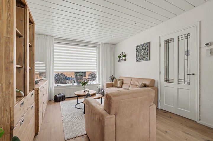 Photo 4 of Ahornstraat 7