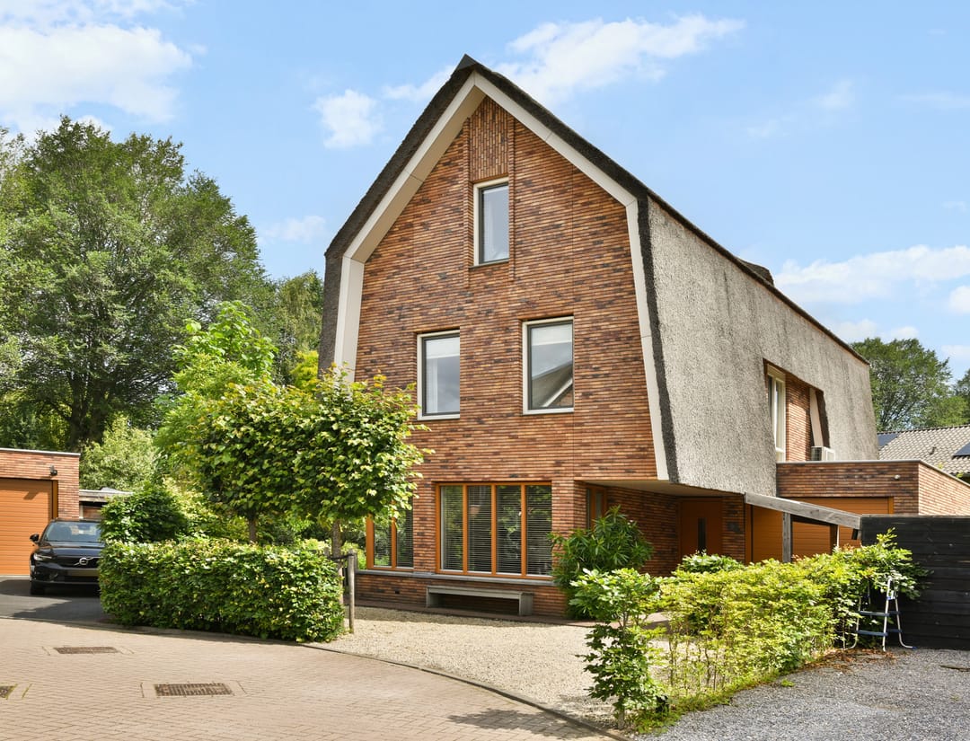 Freistehende Villa mit Reetdach und einzigartigem Deichgrundstück in Dubbeldam