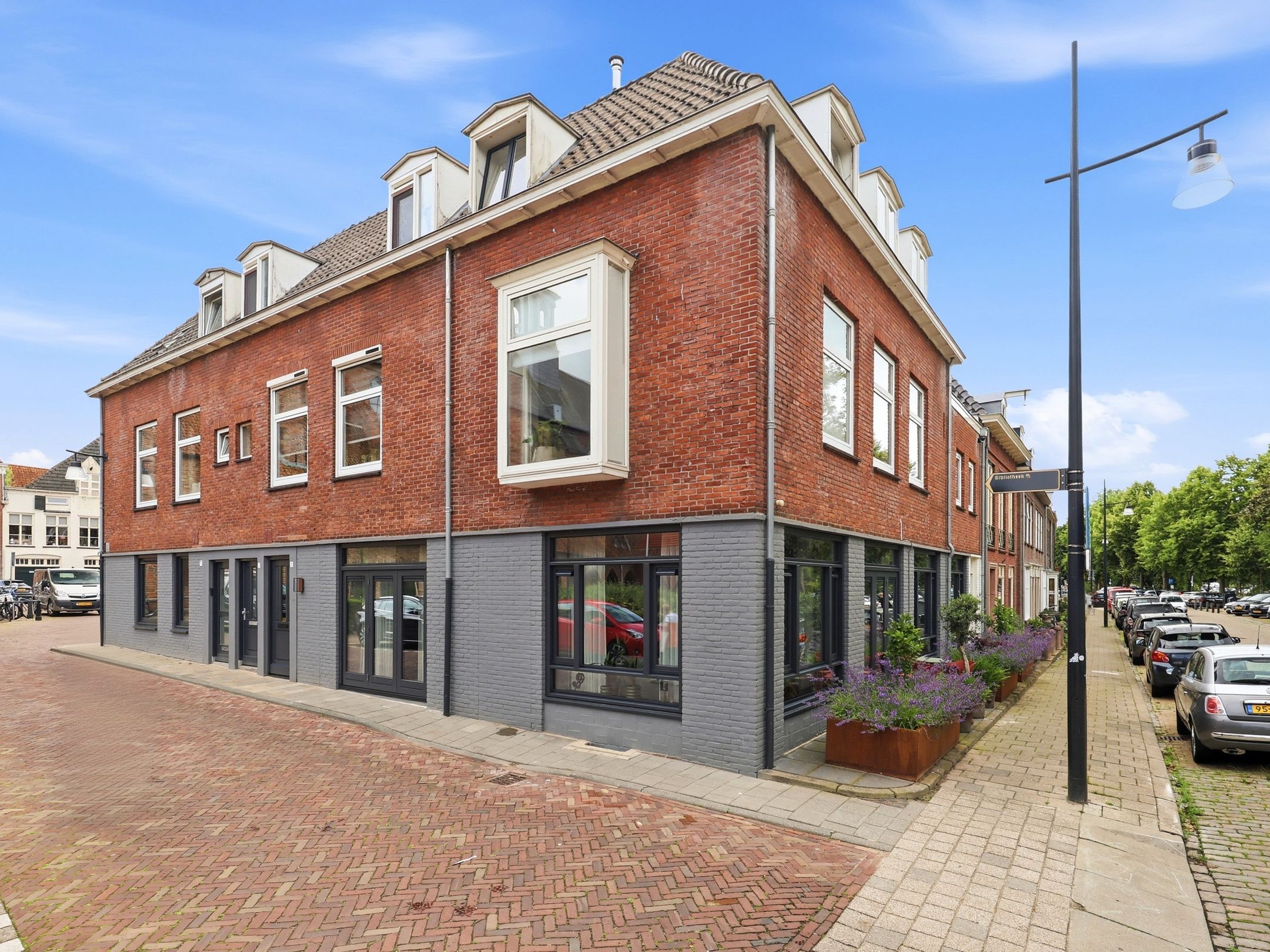 Foto 42 van Broederenkerkplein 1