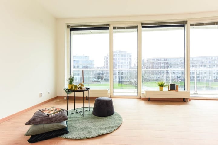 Appartement te huur: Burgemeester De Monchyplein 240, 'S-Gravenhage