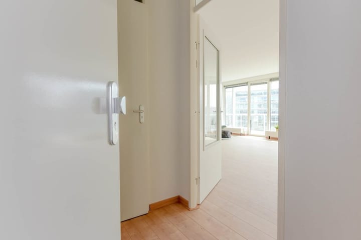 Appartement te huur: Burgemeester De Monchyplein 240, 'S-Gravenhage