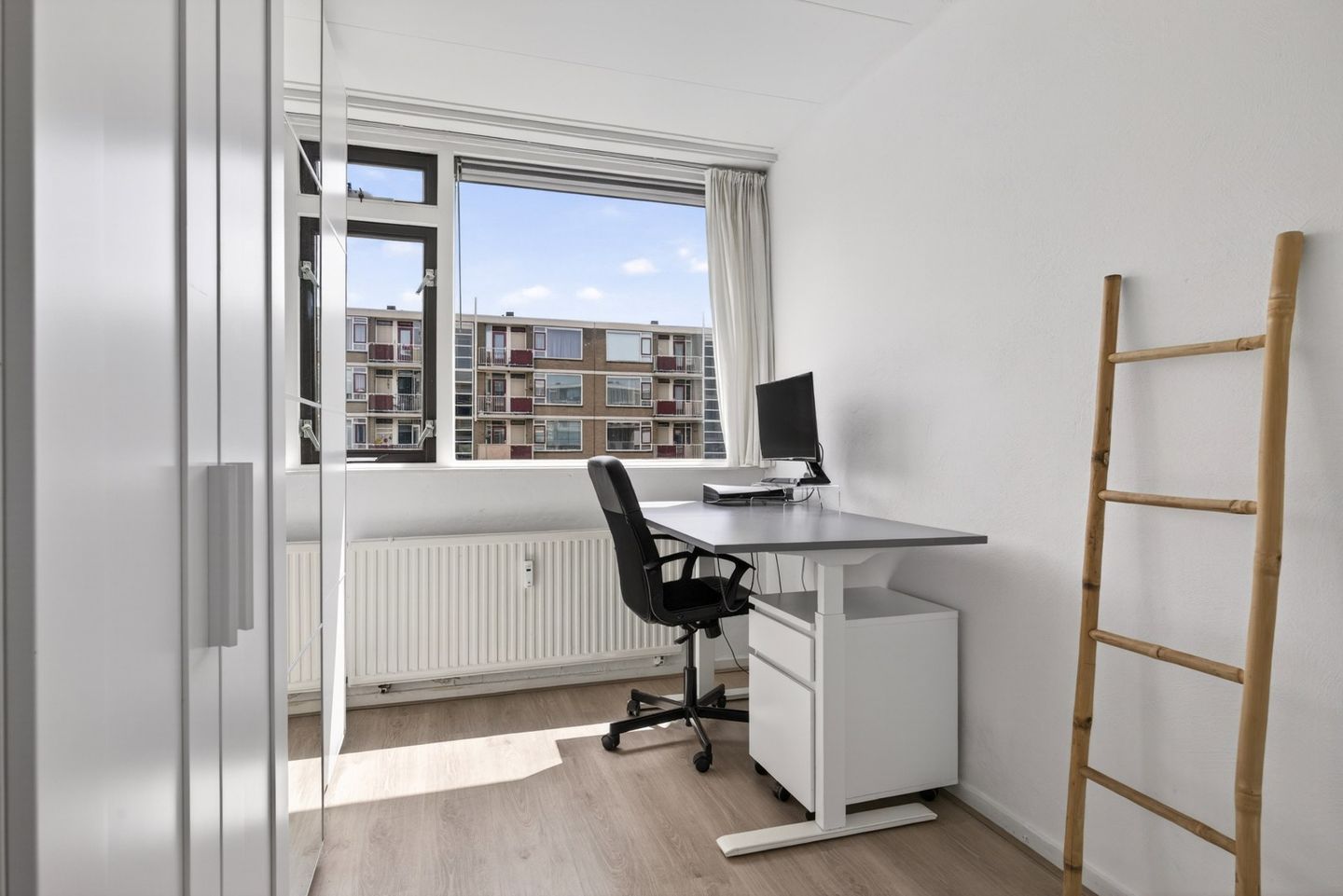 Photo 14 of Barnsteenstraat 13