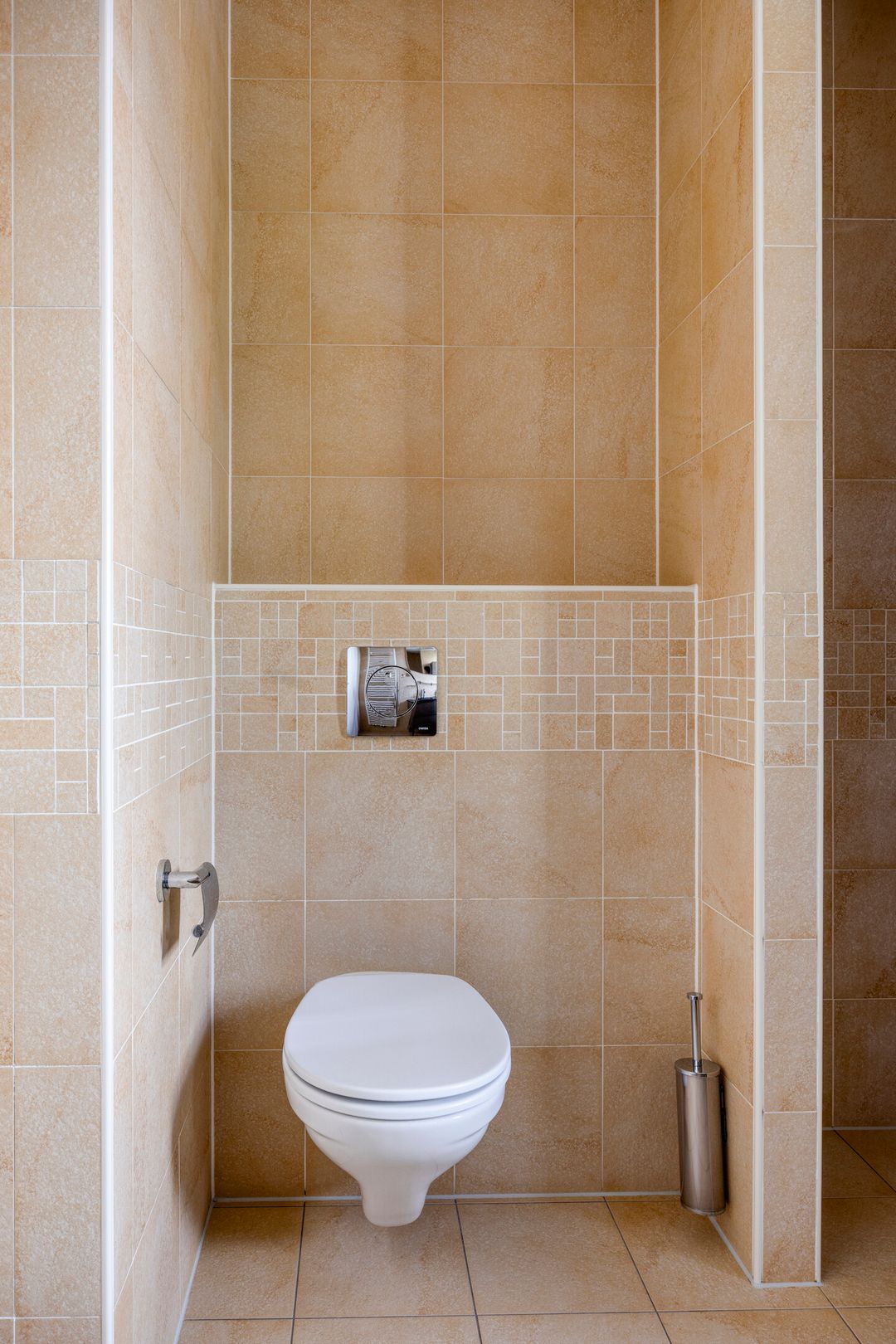 Photo 22 of Fossa 1