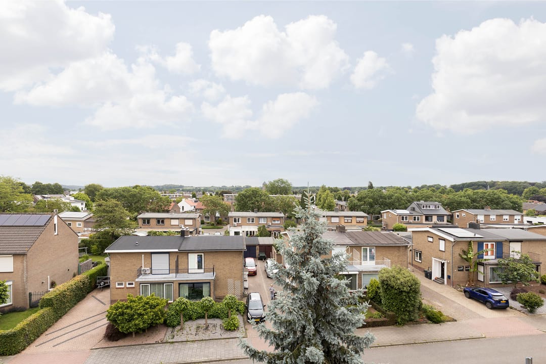 Photo 37 of Margrietstraat 65