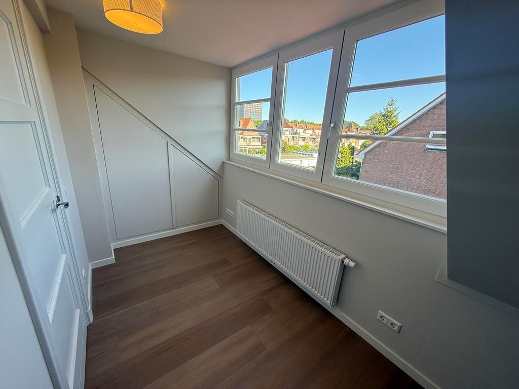 Photo 20 of Burgemeester van Damstraat 15