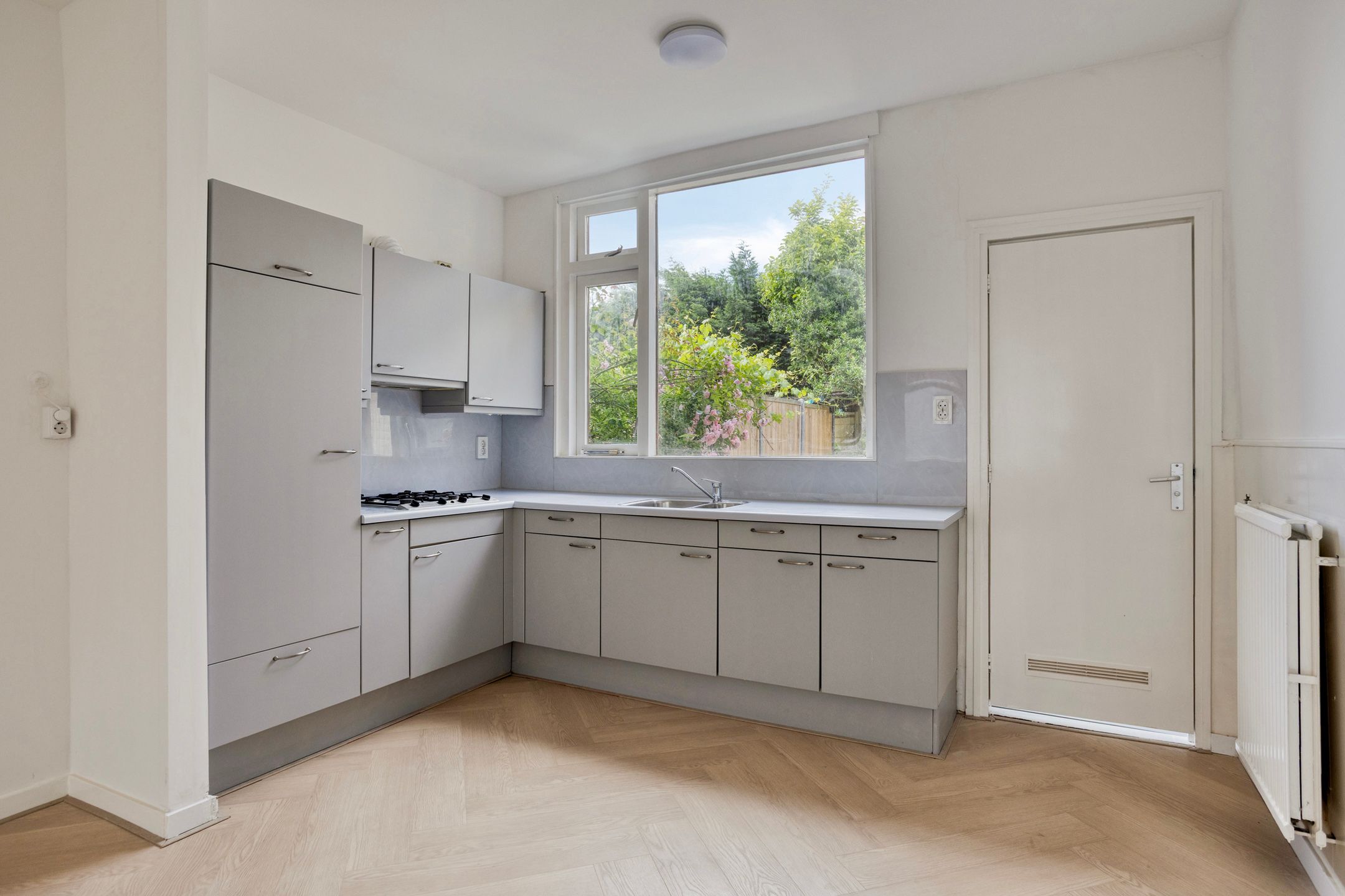 Photo 12 of 2e van Leyden Gaelstraat 129