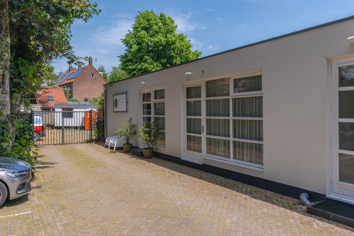 Bekijk foto 2 van Stationsweg 6