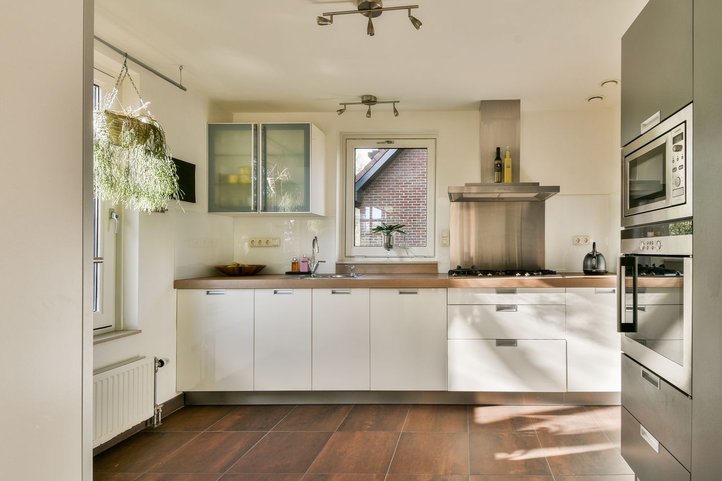 Foto 4 van Charloisse Lagedijk 904