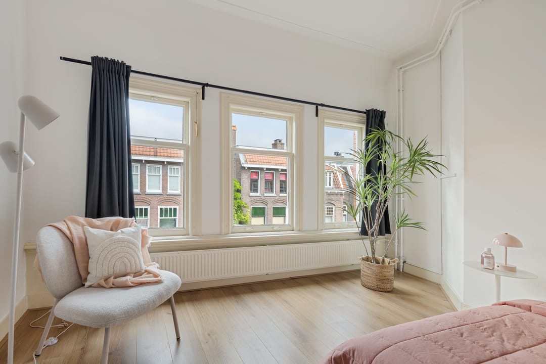 Photo 52 of Obrechtstraat 13