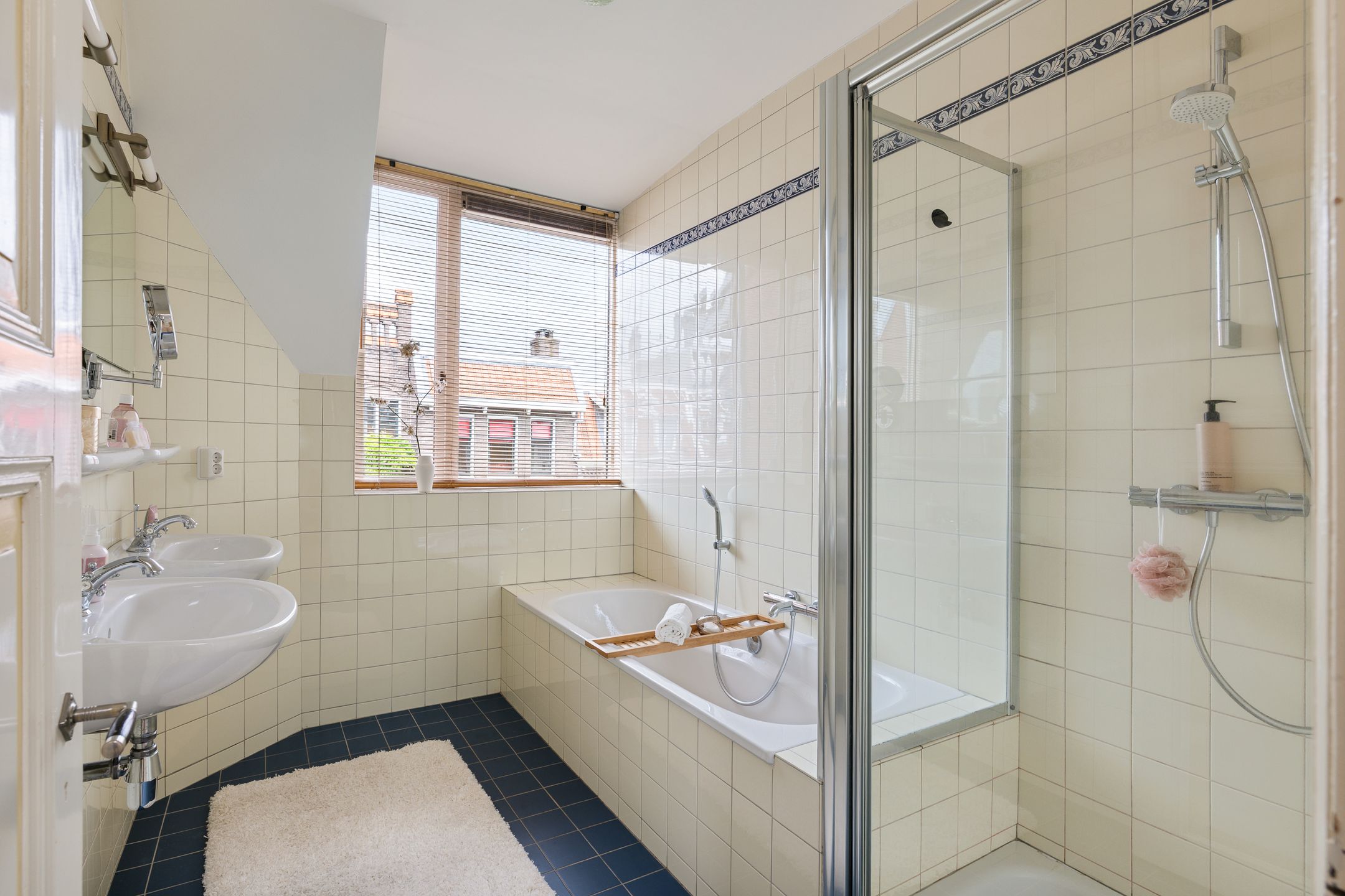 Photo 54 of Obrechtstraat 13