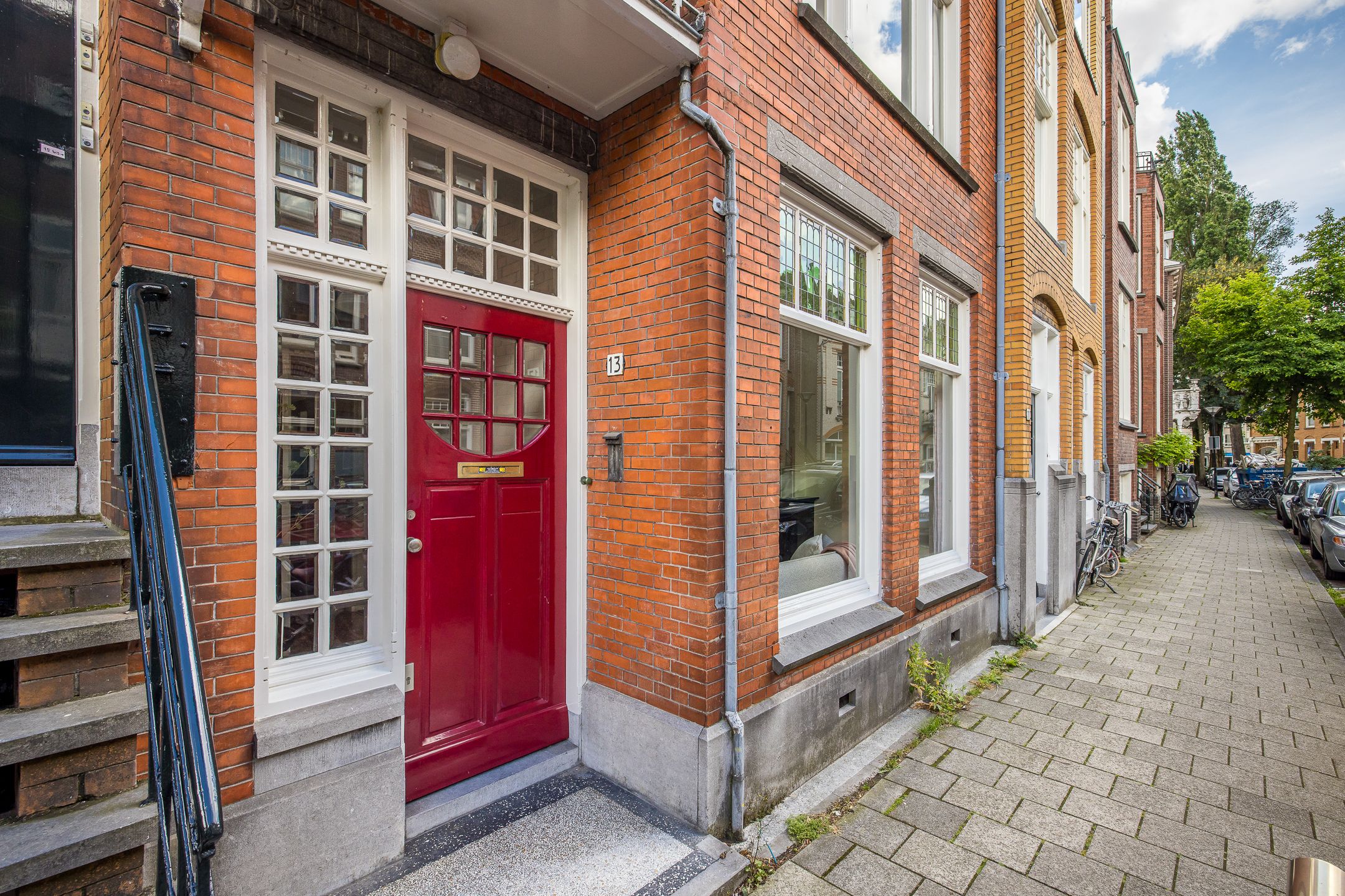 Photo 6 of Obrechtstraat 13