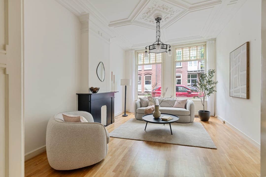 Photo 11 of Obrechtstraat 13