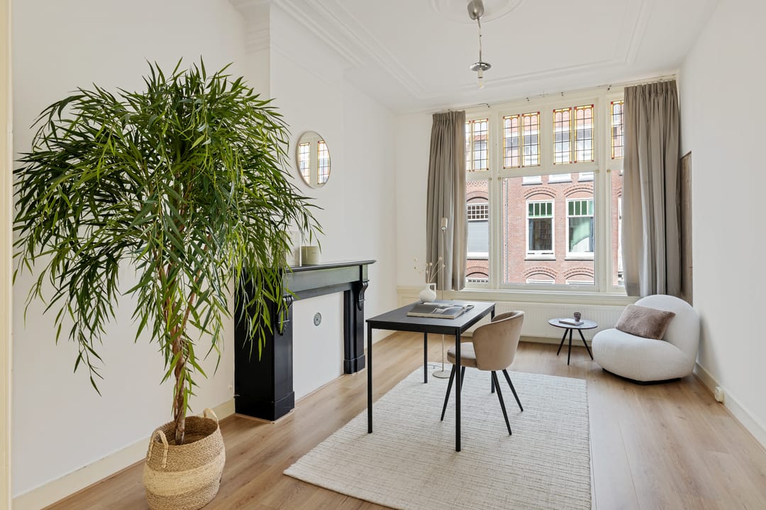 Photo 41 of Obrechtstraat 13