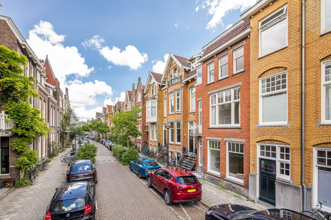 Photo 62 of Obrechtstraat 13
