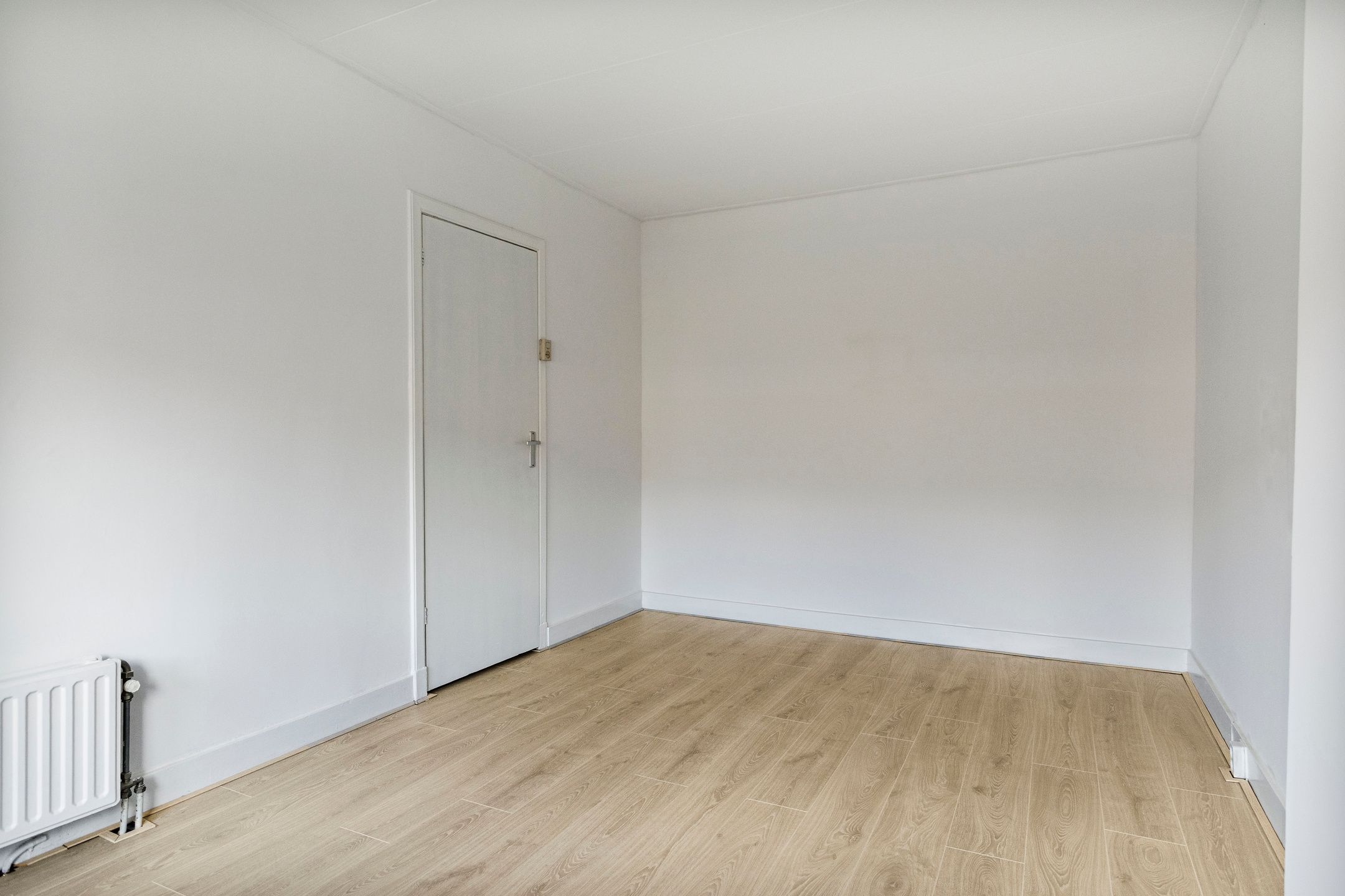 Photo 18 of Diepenbrockstraat 13