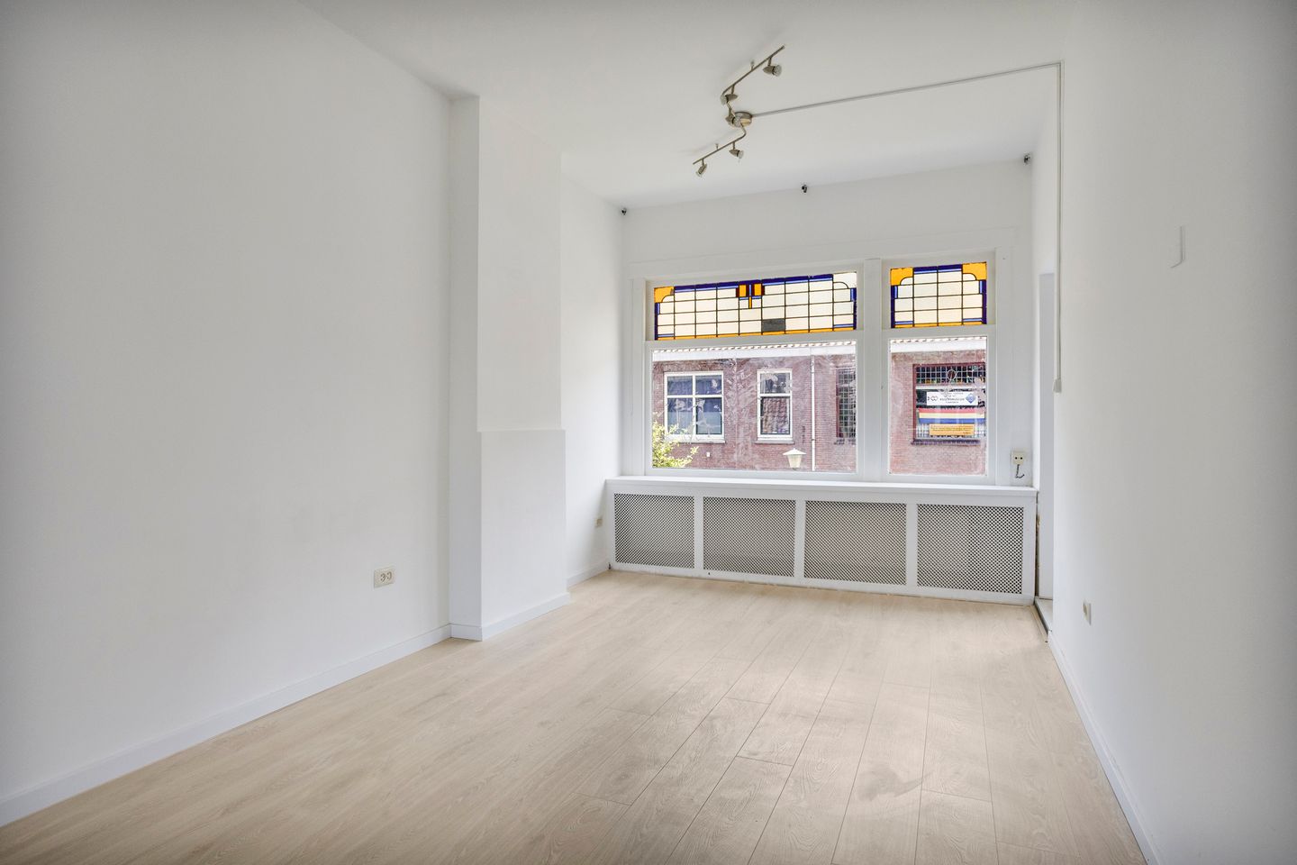 Photo 10 of Diepenbrockstraat 13