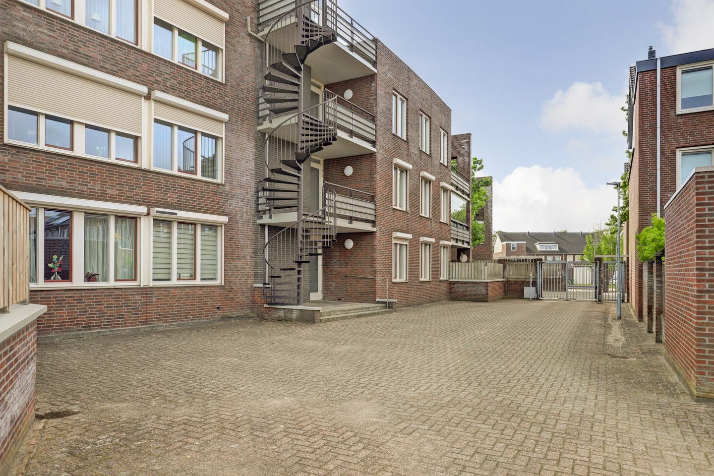 Photo 35 of Vijverhofstraat 26